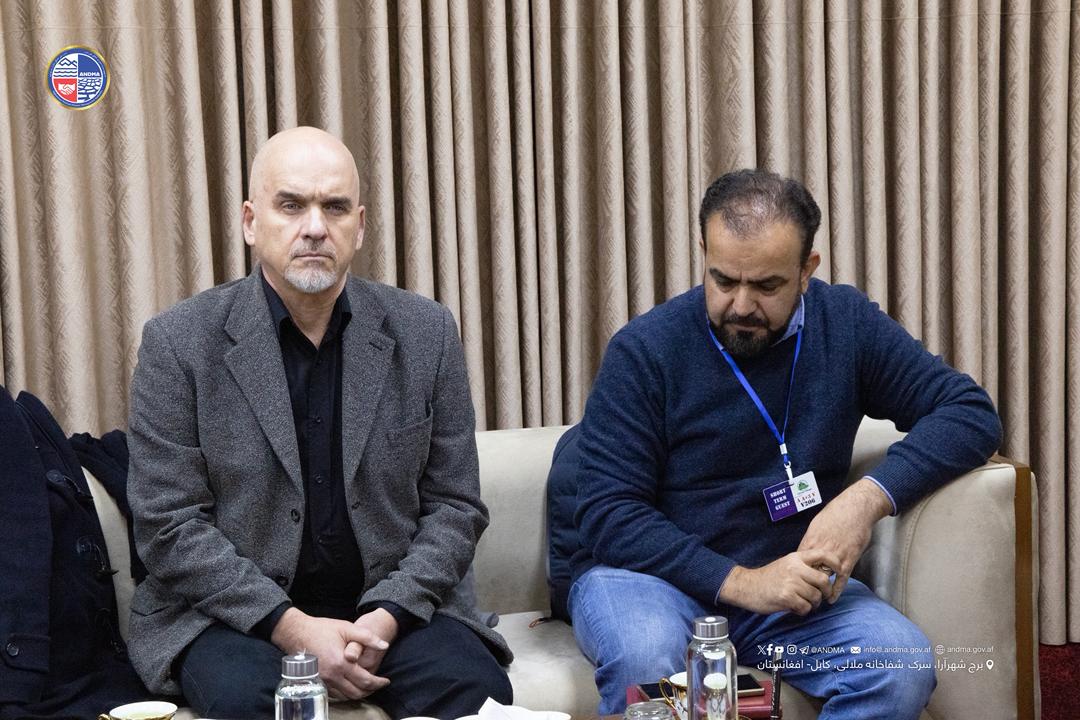 AfghanistanNDMA's tweet image. رئیس عمومی اداره ملی آمادگی مبارزه با حوادث با رئیس مؤسسه بین‌المللی NPA دیدار کرد

پیش از چاشت امروز یک‌شنبه، محترم الحاج ملا نورالدین ترابی، رئیس عمومی اداره ملی آمادگی مبارزه با حوادث، در دفتر کارش با آقای رسل، رئیس مؤسسه بین‌المللی  #NPA در افغانستان، قاسم هاشمی و آقای دروین