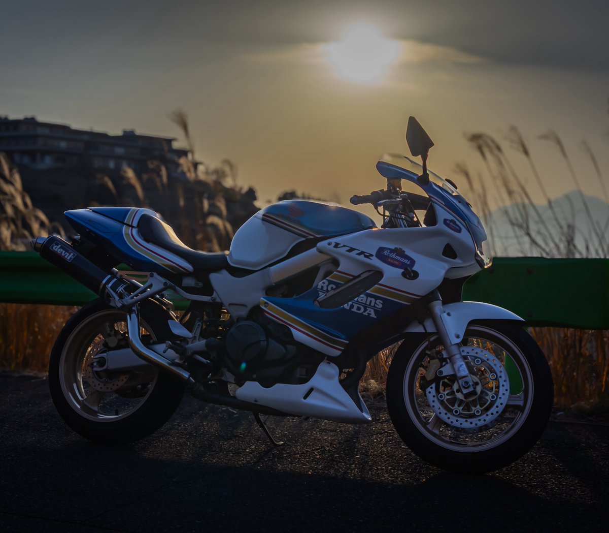 えれーぬ tweet media