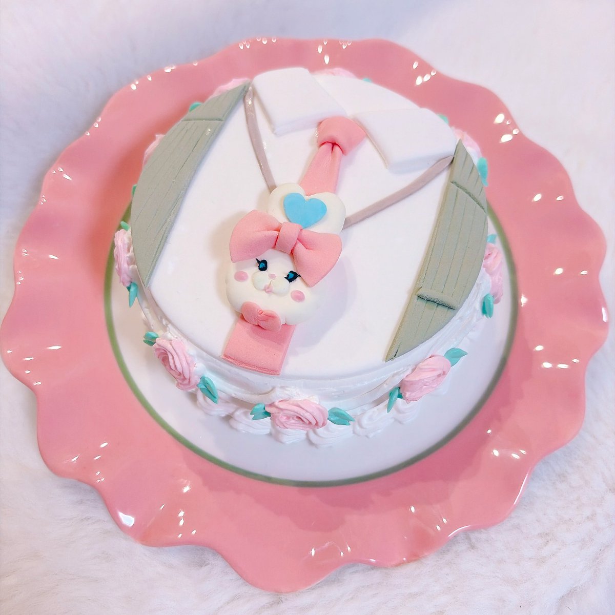 panpanflypan16's tweet photo. やっと完成したので駆け込みだけど心からお祝いさせてください〜😭❣️❣️
左京さん32歳おめでとうございます🎉㊗️🎂
これからも左京さんとうさぶーちゃんを激推ししております❣️

#五木さんじゅうにさい 
#五木に報連相  #五木社内報 https://t.co/vcIvIb7qlp