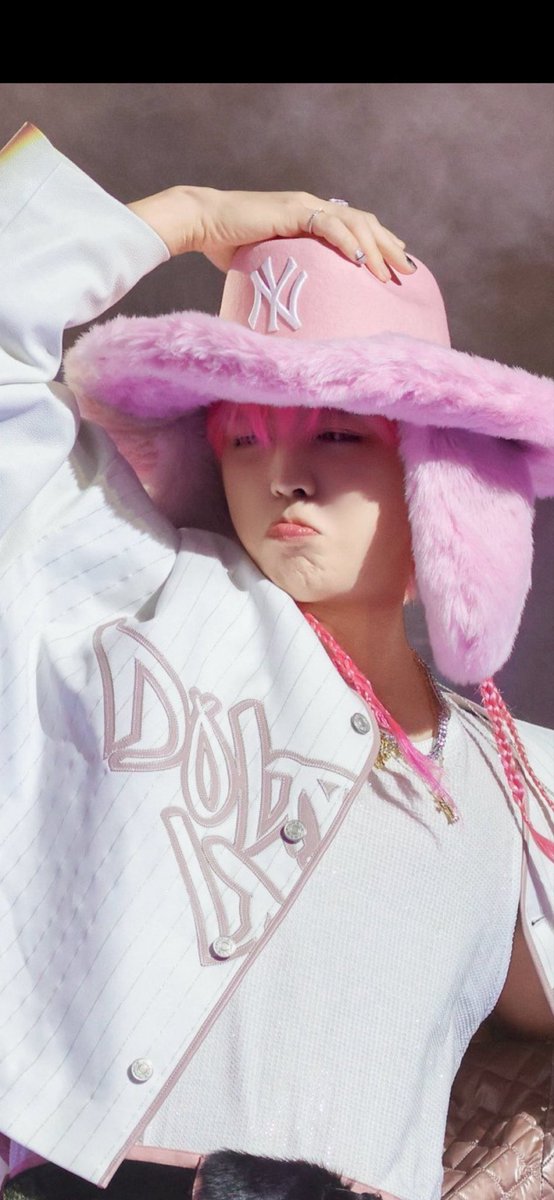 jajeanmyeon's tweet image. such a baby 😩