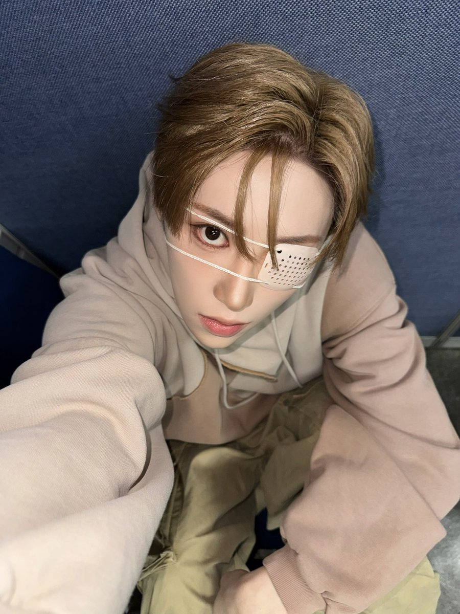 ALD1_official's tweet image. ALLYZ～～🏆 오늘도 crazy！！！💖우리 진짜 kpop에 이름을 남길 수 있도록 노력하겠습니다🫨🫨

#ALPHADRIVEONE #ALD1
#알파드라이브원
#ARNO #아르노