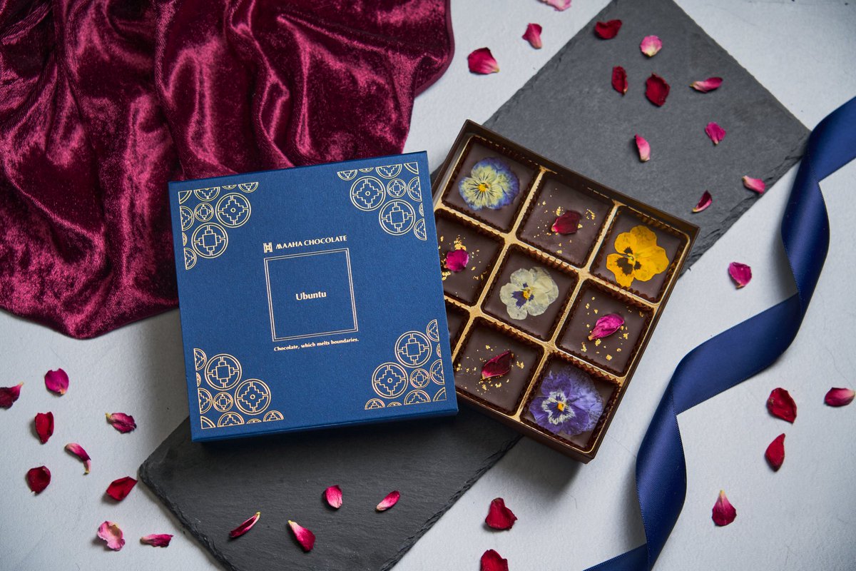 maaha_chocolate's tweet photo. 🎁フォロー＆RTで当たる🎁

好評発売中のHANA CHOCOLATE を抽選で4名様にプレゼントするキャンペーンを開催🍫🎉

①@maaha_chocolate をフォロー
②#HANACHOCOLATE をつけて、この投稿をRT
で応募完了！

応募は、公開アカウントからお待ちしています！
開催は、1/25（日）20:00〜2/1（日）23:59まで✨ https://t.co/hjOCgkZzjR