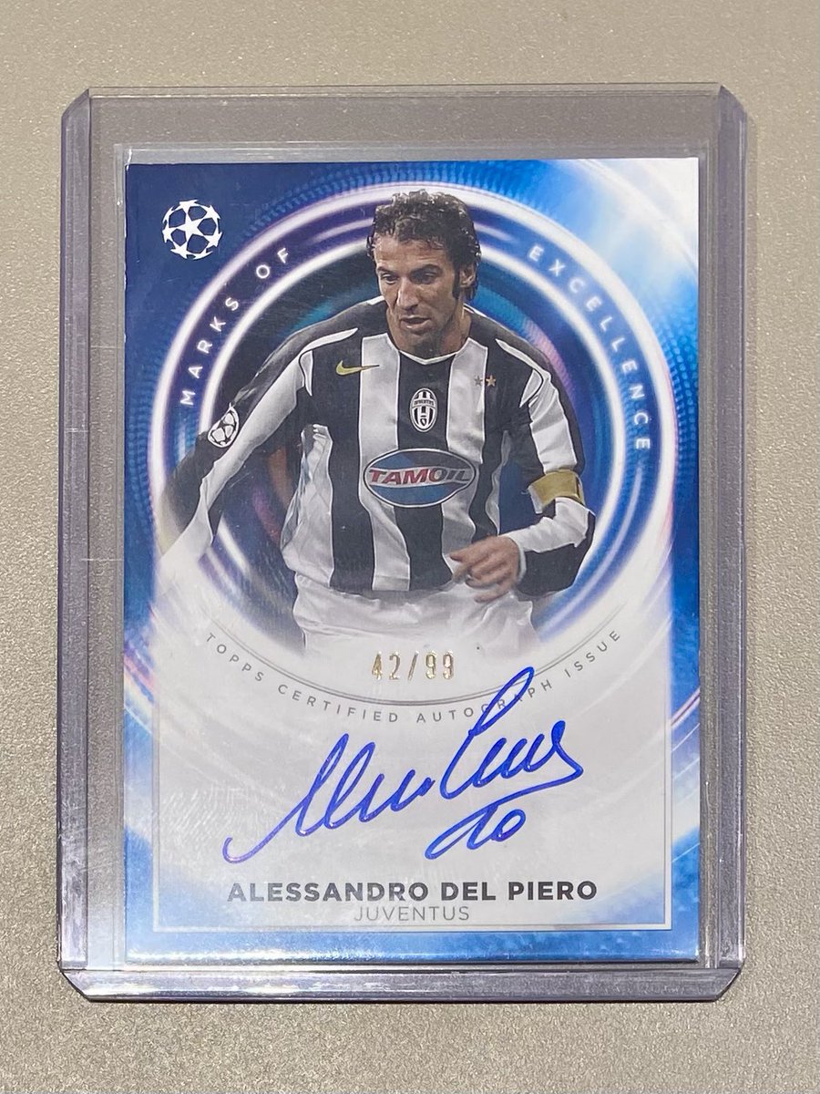 実はもう1枚サインを引けまして。 2025-26 Topps UEFA Club