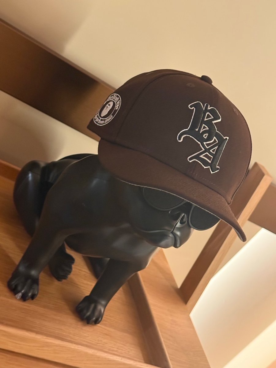 han gallery tweet media