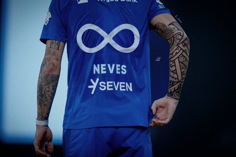 MnbrAlhilal's tweet photo. ماذا لـو حدثت؛ عقد مدى الحياة لـروبن نيفيز! 🤯💙 https://t.co/2BSGtOPHdq