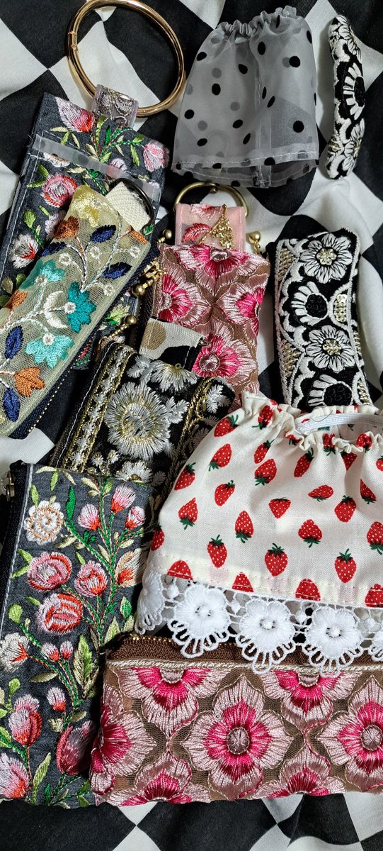 最近の休みは大体ミシン踏んでる
やりたいこと多すぎてね…