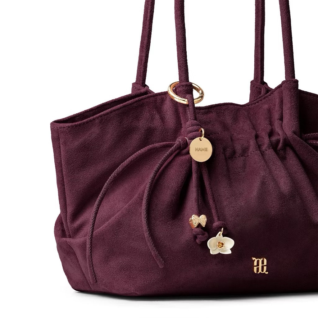 Omg Sometime just dropped another new handbag 😩🩷 &amp; im not okayy bcs it is superrr cantikkkk!!! Ini lagi cantik dari previous Mandu. The mini size soooo perfect laaa 💯✨￼