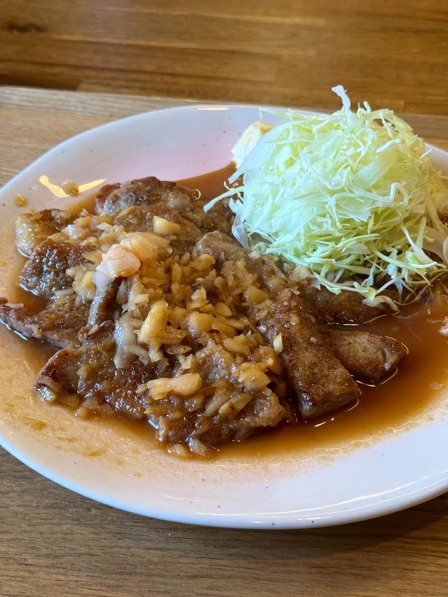 oAqg1hETjl7MLXT's tweet image. 栃木県大田原市
ローストポークわん 大田原店
岩下の新生姜使用 🫚
シン生姜焼きダブル🍚大盛

生姜焼き定食が食べたい気分だったので
『わん』さんへ🚗✔️

お初のシン生姜焼き✨旨すぎるべ！
ごはんがすすみすぎて大盛でも足りない😆
超絶旨い‼️
🐴🐴🫶🫚🥩‼️