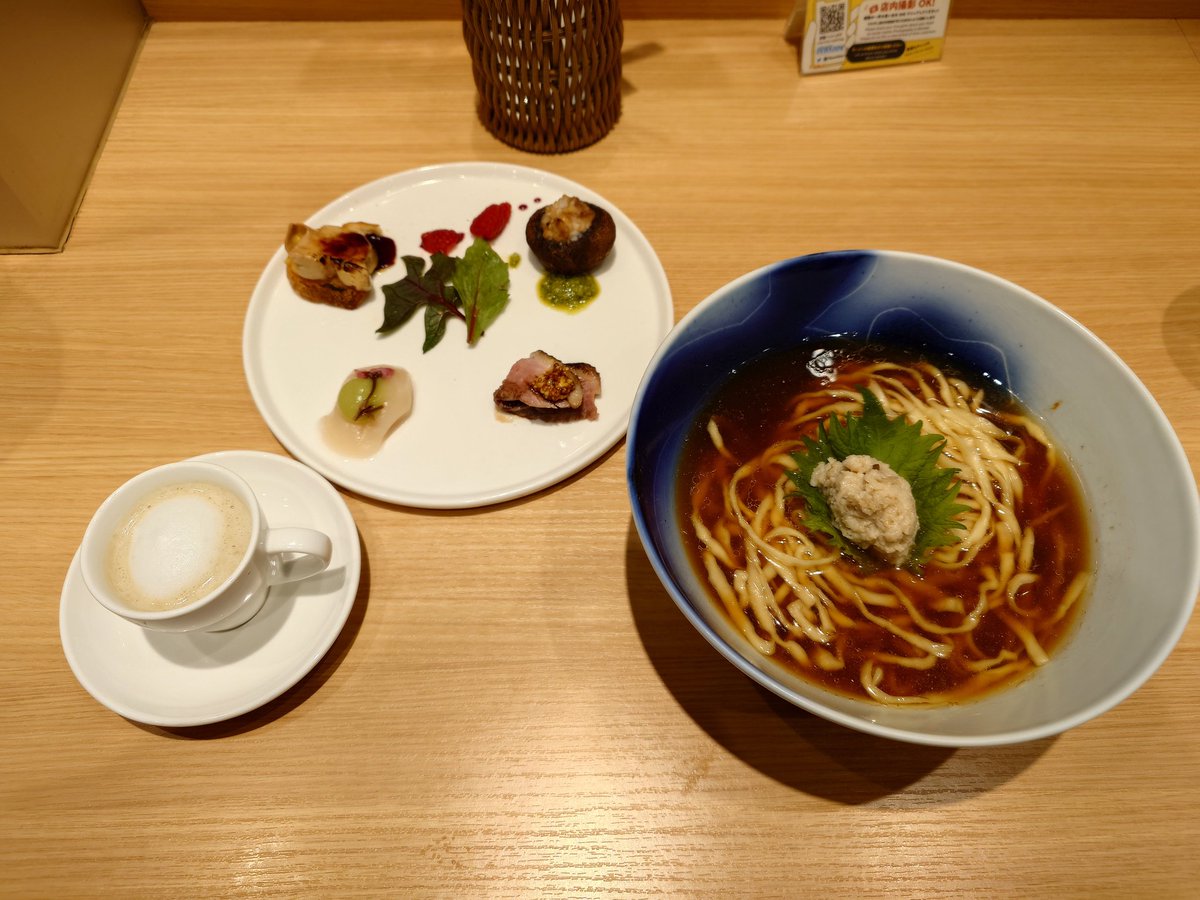 sanoji541890's tweet image. ラーメンWalkerキッチン
埼玉県所沢市東所沢和田3-31-3 

ほたて日和×麺屋33
【濃厚鴨だし帆立香る中華そば】
鴨と帆立のマリアージュ