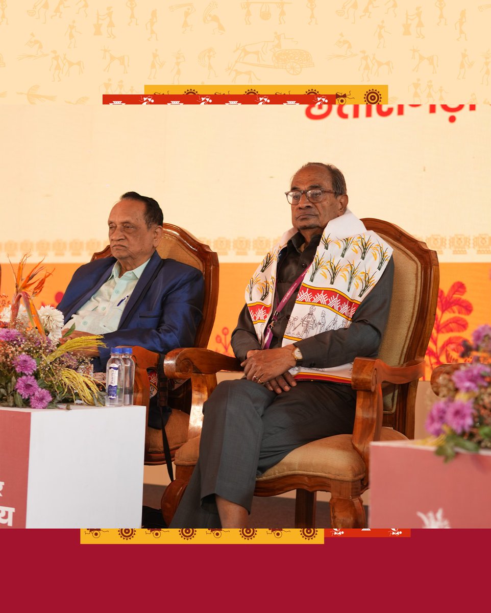 श्यामलाल चतुर्वेदी मण्डप में आयोजित तृतीय तथा अंतिम सत्र जन-जन के प्रिय कवि संत श्री पवन दीवान को समर्पित रहा । 

छत्तीसगढ़ी माटी की सौंधी खुशबू और काव्य रस से सराबोर इस सत्र में प्रदेश के ख्यातिलब्ध कवियों ने अपनी रचनाओं का पाठ किया।

#RaipurSahityaUtsav #रायपुर_साहित्य_उत्सव