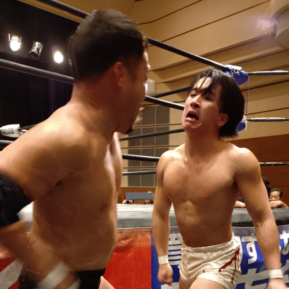 1月25日 #大日本プロレス 名古屋大会
阿部選手も関茂選手もバチバチでした😆
阿部選手を本気にさせた関茂選手😲
次は勝てそうな気がします😀
#bjw