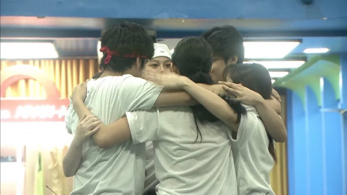 is it js me or lucky charm talaga 'yung whitw bandana ni lella

STRIVING FEATHERS FINALWIN
 #PBBCollab20SixthNomi