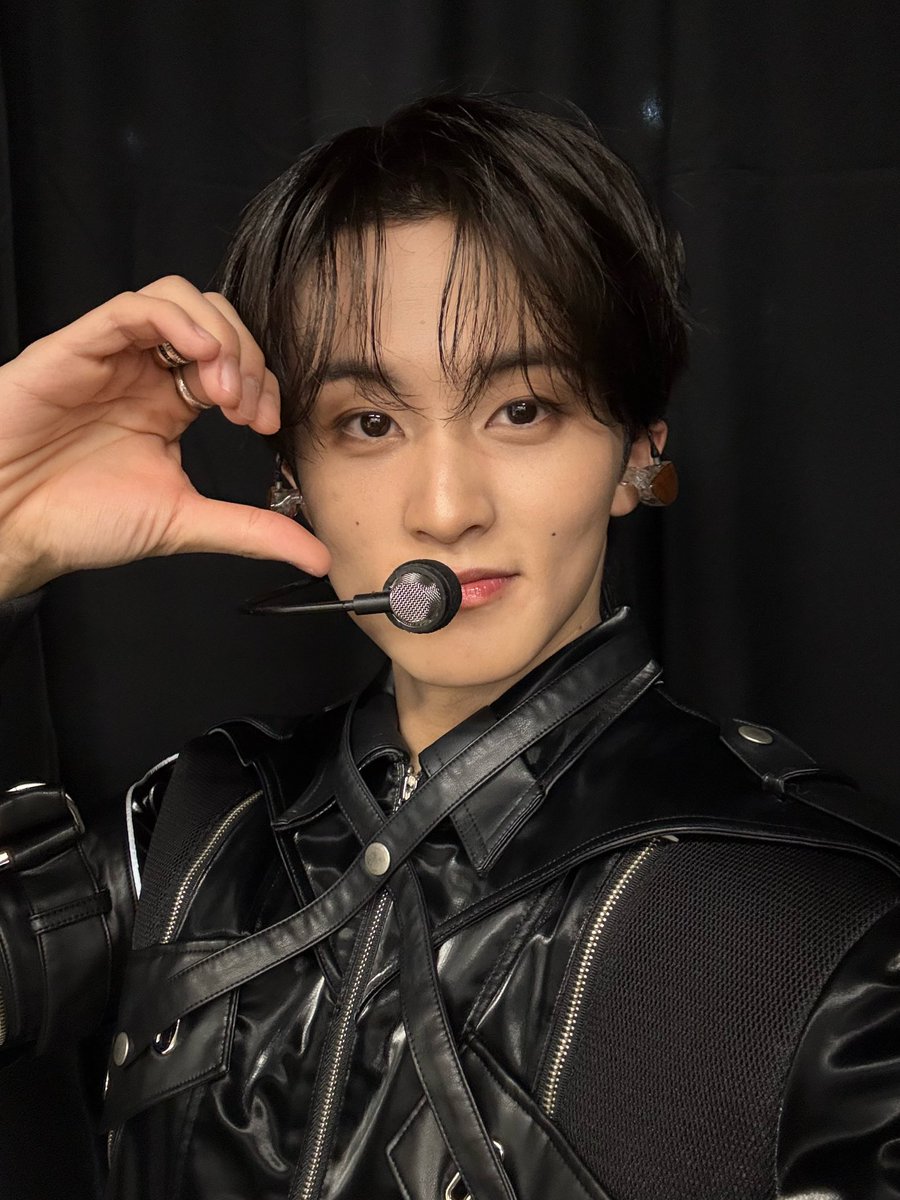 LOOKSMKL's tweet image. 🐯💭