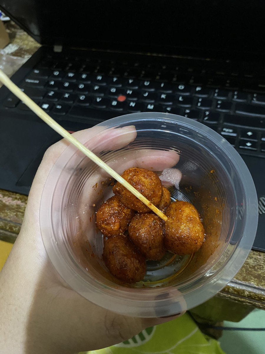 akhirnya kesampean makan cimol bojot dan moza😭😭 sampe lupa ngefotoin udah abis🙏🏻