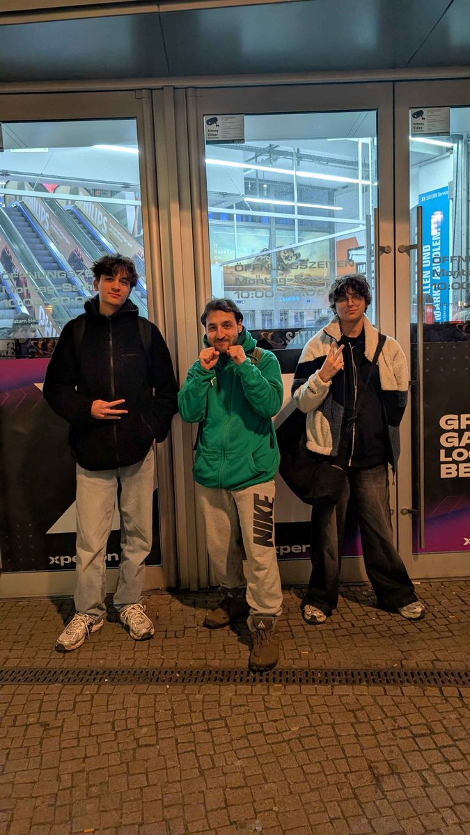 Das Weekly diese Woche geht mal wieder an die Berliner Low Tier Legende <a href="/skatehamster/">skatehamster</a>