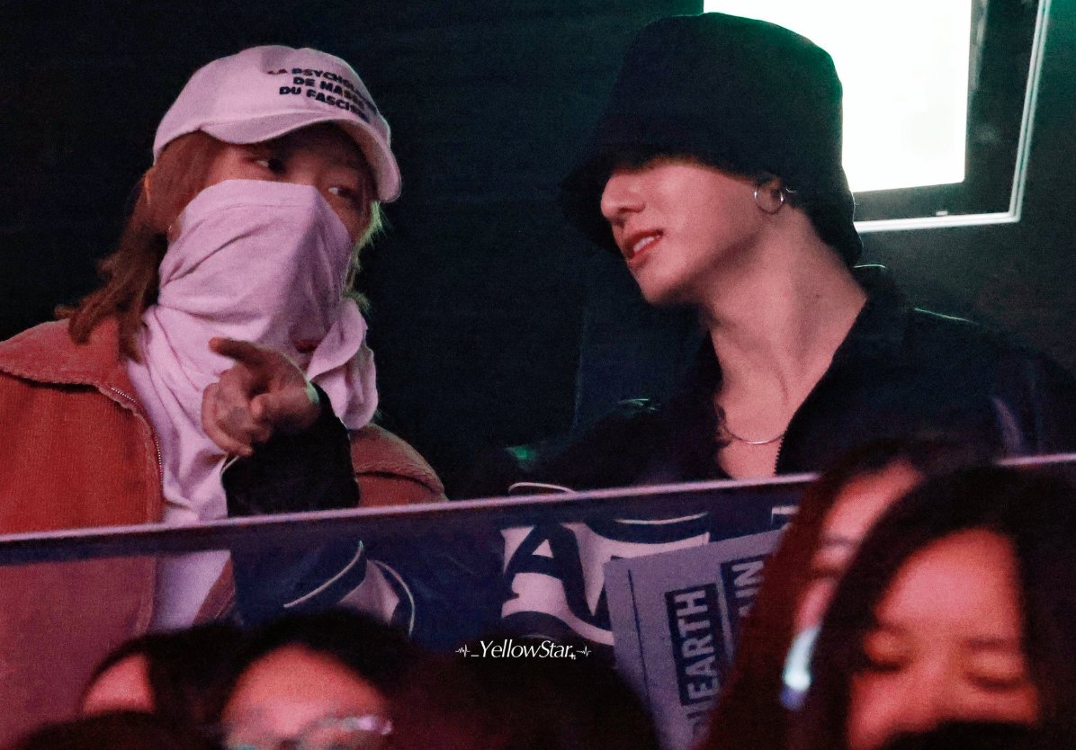 AboutMusicYT's tweet image. Jungkook and Minghao were spotted together at S.Coups X Mingyu concert today.