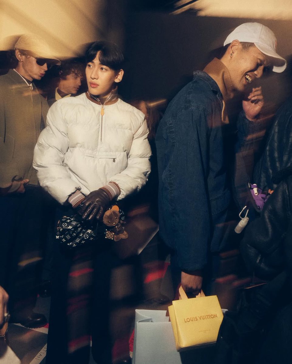 Bonychaos's tweet image. GID (Go In Design): personally selected by the design team, not standard casting.
GID models are chosen to embody the collection’s identity, attitude, and vision — they represent the heart of the show.
#BamBamxLVMenFW26
#BamBam #LVMenFW26 #LouisVuitton
@BamBam1A @LouisVuitton