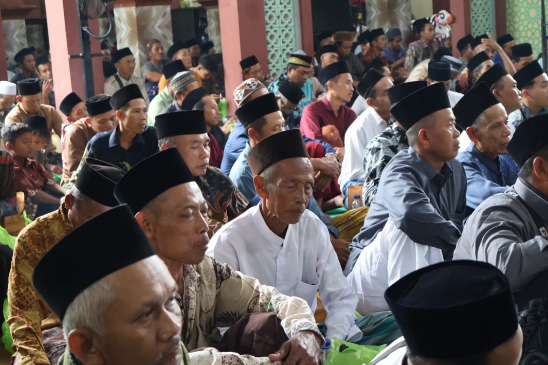 Alhamdulillah bisa hadir dalam acara Haflatul Hidzaq ke VIII dan HUMAPON ke 15 Pondok Pesantren Bumi Damai Darul Musthofa Talokwohmojo Ngawen.

 Semoga kita semua senantiasa diberkahi oleh Allah SWT. Aamiin.