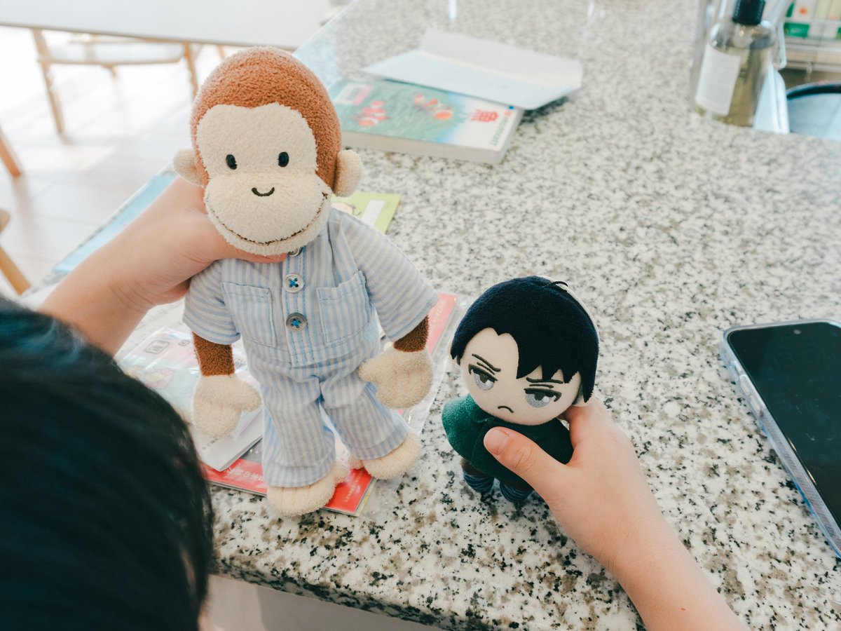 猿と並ばされ...