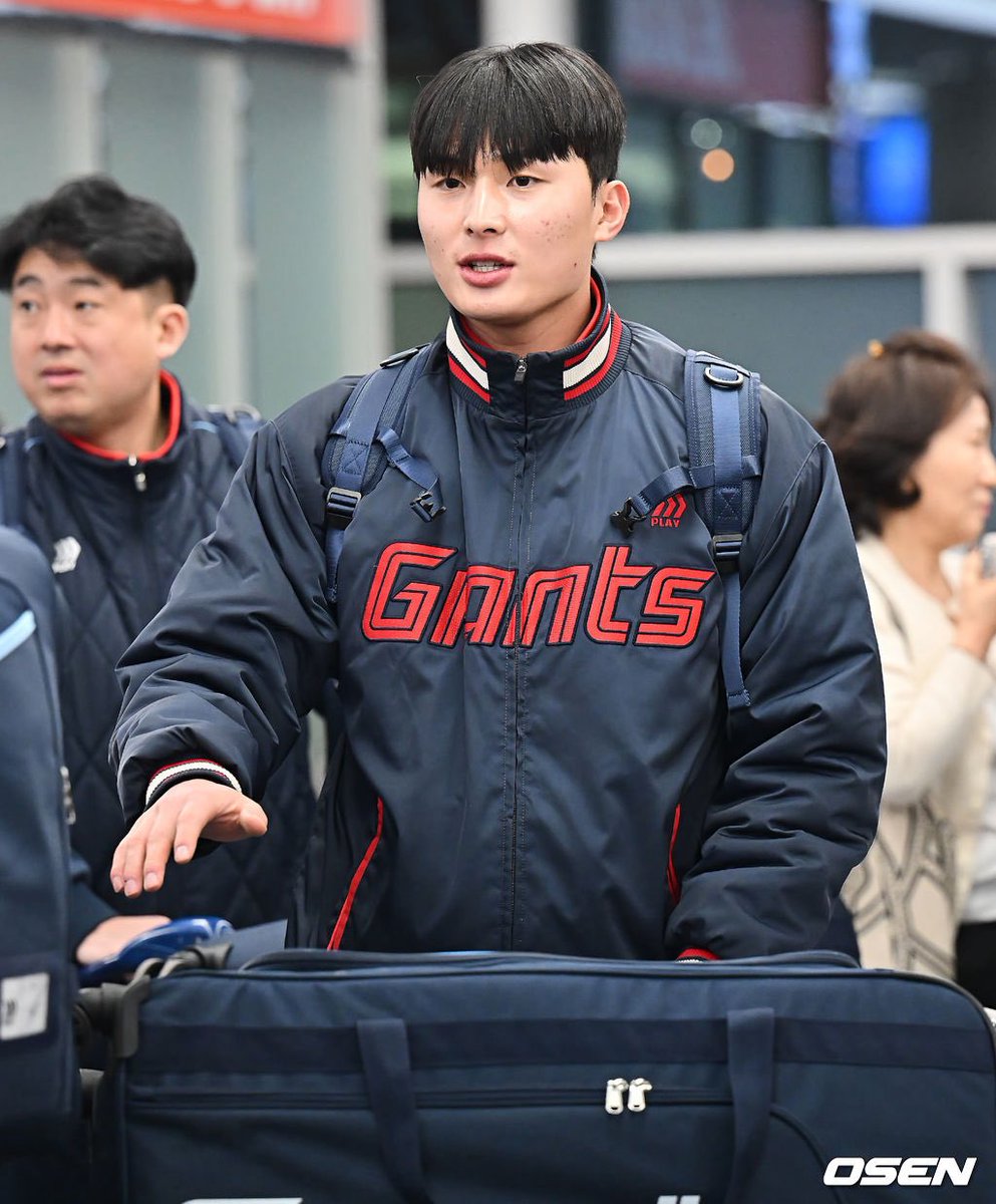 동희야 머리 자른 미용실 좀 알려줘 거기 절대 안 가게