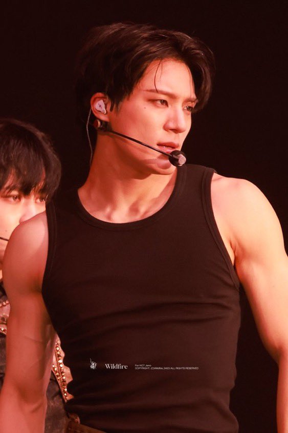 jungshasa's tweet image. WHAT THE FUCK????????????