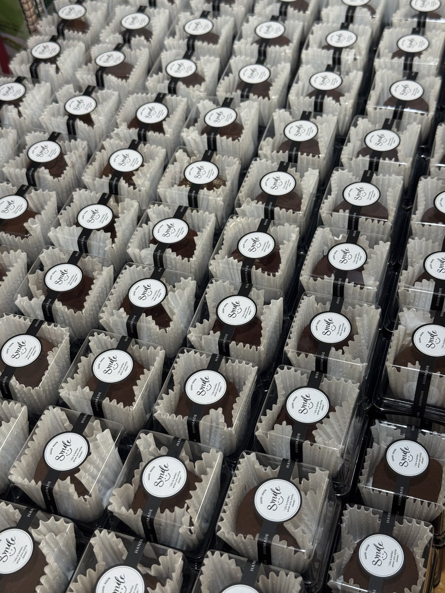 black__cheeze's tweet image. 두쫀쿠로 방탄소년단 콘서트 티켓 양도 받습니다. 
두쫀쿠 약 200개 보유중