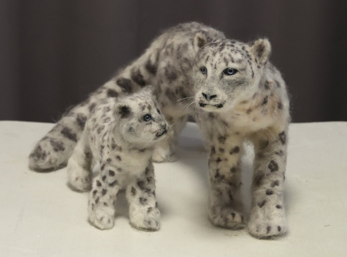 #みんなの作品で寒波を乗り切ろう

#ユキヒョウ 親子
#羊毛フェルト