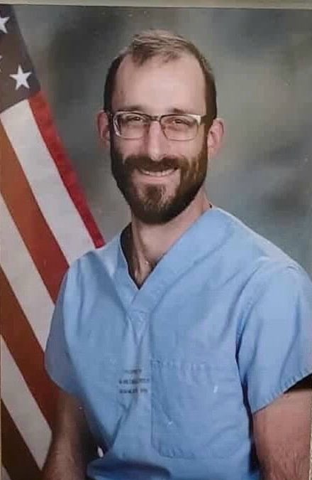 OsvaldoMtnez90's tweet image. Ya no son NEGROS, ya no son JUDIOS, no son HOMOSEXUALES, ni EMIGRANTES ¡Son ciudadanos NORTEAMERICANOS!

AYER fueron ELLOS, mañana puede ser TÚ o tu FAMILIA. ¡EEUU se fue a la MIERDA! #SOSEEUU