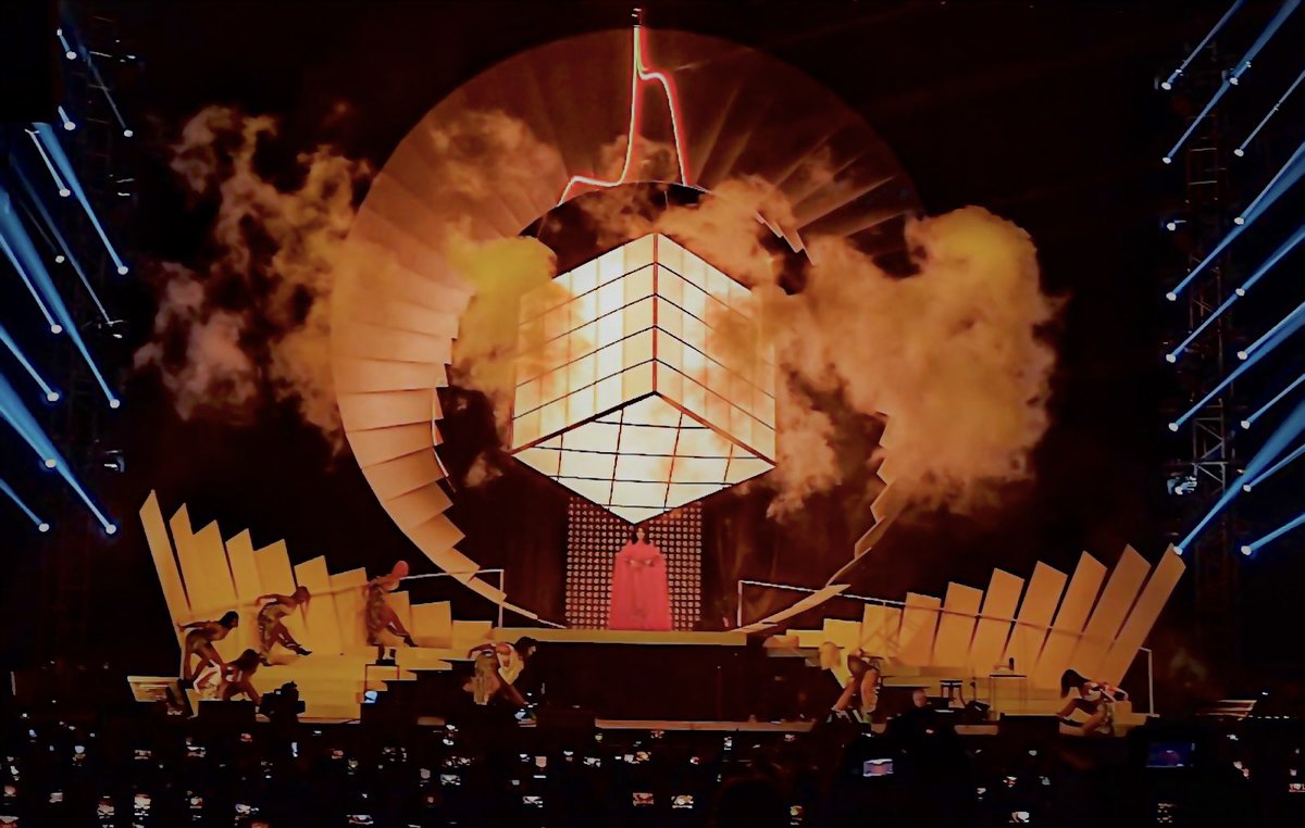 louiereyasher's tweet image. Sarah Geronimo holds several records in Araneta Coliseum with her iconic “Tala”. 

No artist has done that in the past decades.

@JustSarahG #SarahGeronimo