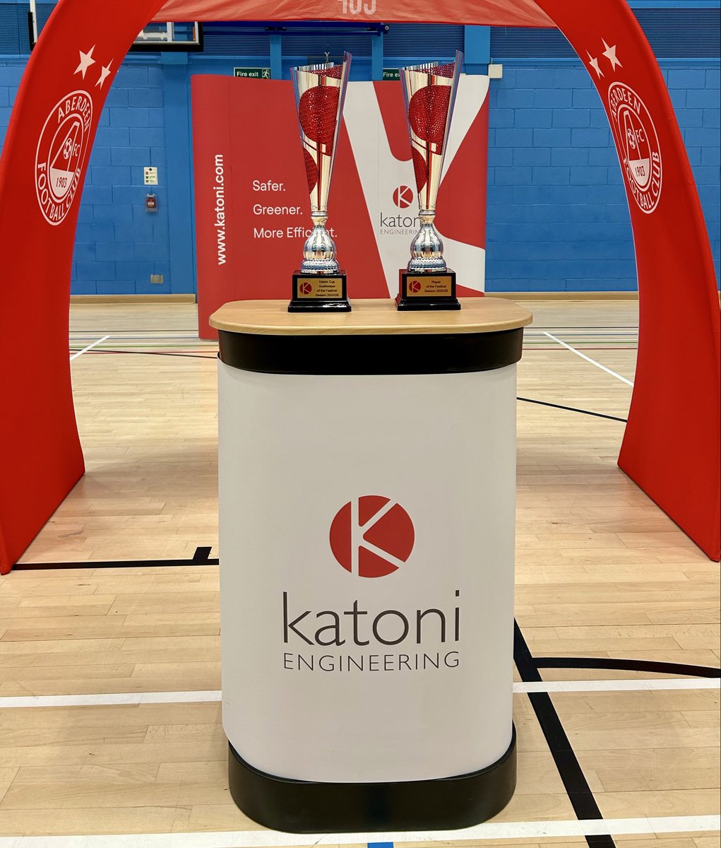 AberdeenFCYouth's tweet image. Teams are all set and ready to kick off today’s Katoni Engineering Festival at Aberdeen Sports Village! ⚪️🔴⚪️🔴