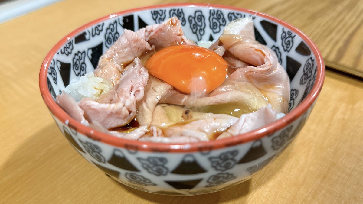 ore_meshi29's tweet photo. あまりにも美味くてぶっ刺さった醤油ラーメンが大田区の『ひなり竜王』。自家製平打ち麺の喉越しが最高で都内のラーメンで上位に好き。全てがレベル高くてこの麺はマジ沼る… https://t.co/3ZsQkIT2A4