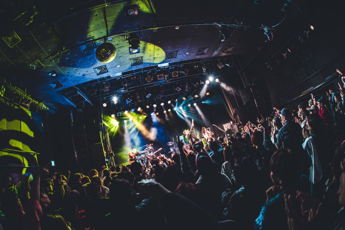 offo_tokyo's tweet photo. 𝙊𝙛𝙛𝙤 𝙩𝙤𝙠𝙮𝙤 𝙇𝙞𝙫𝙚 𝙏𝙤𝙪𝙧 𝟐𝟎𝟐𝟓-𝟐𝟎𝟐𝟔
𝙏𝙊𝙐𝙍 𝙁𝙄𝙉𝘼𝙇 𝙏𝙊𝙆𝙔𝙊 @WWW_shibuya 
ありがとうございました！

𝙎𝙚𝙩𝙡𝙞𝙨𝙩 𝙋𝙡𝙖𝙮𝙡𝙞𝙨𝙩公開
https://t.co/uZucGFuMiO

01 世界は今宵を待っている
02 Paradise
03 シンデレラ
04 Lemon&Love Song
05 Mermaid-Never Ending Summer-
06 shiro
07 Beautiful Life
08 さよなら一生
09 Modern Romance
10 哀とアイスブルー
-DJ TIME-
11 Rainy Day
12 Day Drip
13 Weekend
14 COCO TOKYO
15 308
EC1 イカサマ
EC2 Your Song

Photo 浅香郁絵 @boc_acha 

#Offotokyo
#Offotour_2526