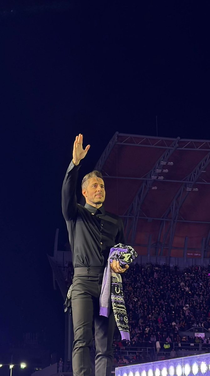 Verte así de feliz es todo lo que esta bien esta vida ,lo lograste ,más que merecido ,siempre orgullosa de ti !!!!!!🥹🥹🥹🥹❤️🖤🤍💙💛💜