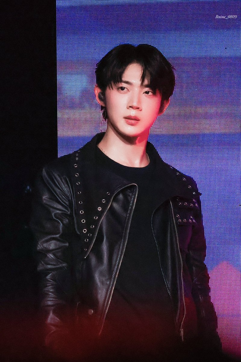 Rnine🐰 tweet media