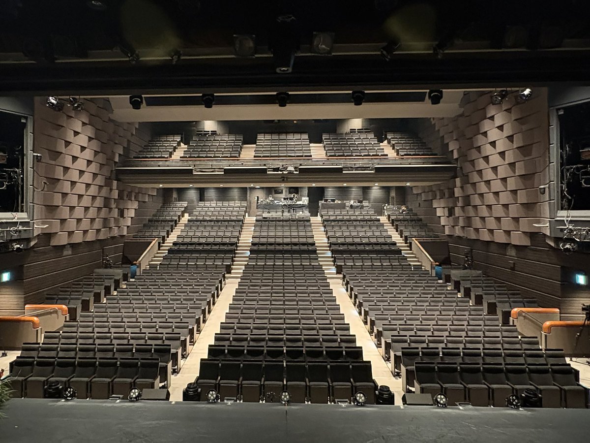 東京公演 千穐楽❣️
ご観劇くださった皆さま
ありがとうございました♪

サンシャイン劇場
あなたはどの席で目撃しましたか？

次は大阪
行くよ〜❣️

＃舞台ゲ謎
＃サンシャイン劇場