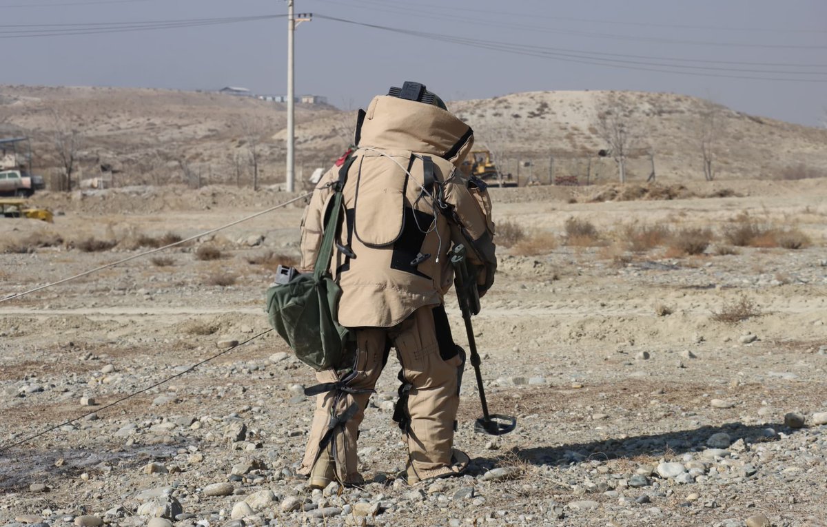 ۸۶ تن از منسوبین اردوی اسلامی ملی پس از چهار و نیم ماه آموزش نظری و عملی دستگاه BM-21 و خنثی‌سازی مواد منفجره، از مکاتب مسلکی قوماندانی تعلیمات مشترک محاربوی عبدالله بن مسعود (رض) فارغ شدند.