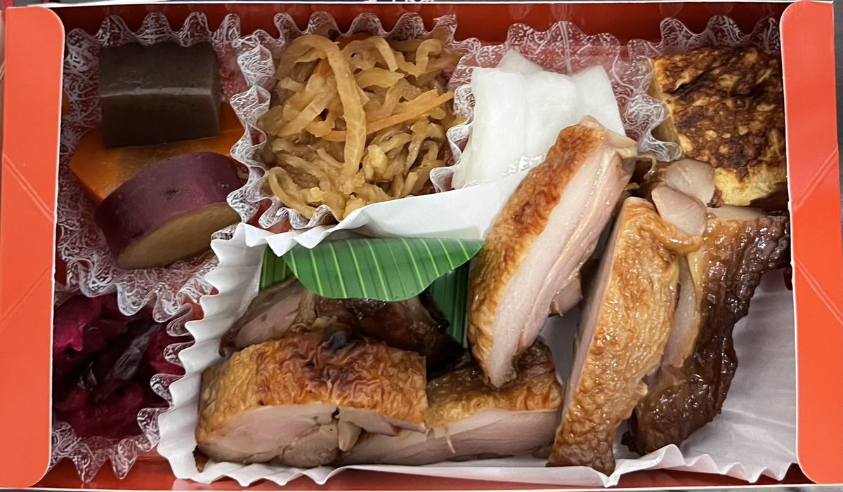 カレンダーお渡し会 東京。
ありがとうございました

顔を合わせてお話しするというのは良いものですな。とても楽しかったです

せっかくですので今日の写真とカレンダーのオフショと今日のお弁当のおかずを載せておきます。

次は1週間後、大阪。
晴れろ！そんで暖かくあれ。