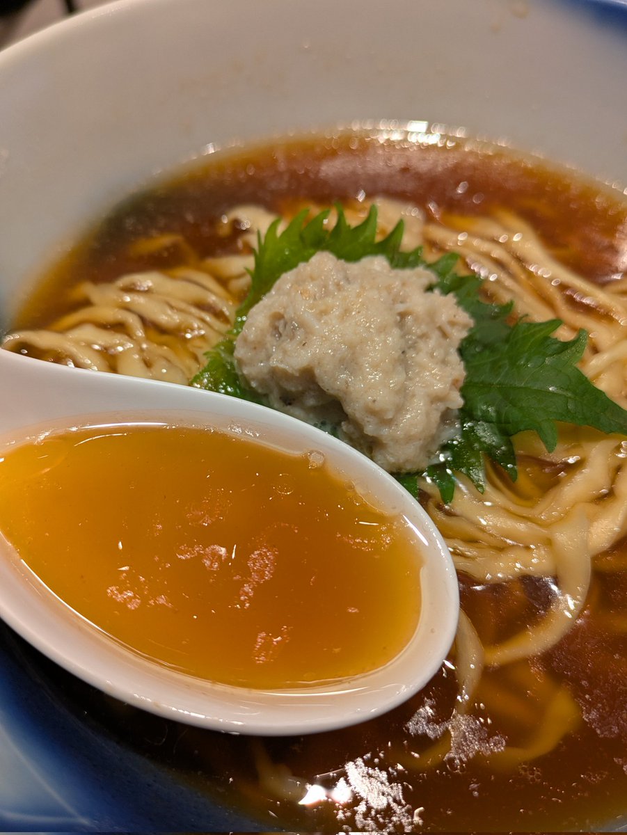 9DXT2iMlZI6i3GC's tweet image. 1月25日ﾗｰﾒﾝWalkerｷｯﾁﾝ
ほたて日和
濃厚鴨だし帆立香る中華そば
鴨と帆立のマリアージュ+桜ご飯ちらし
