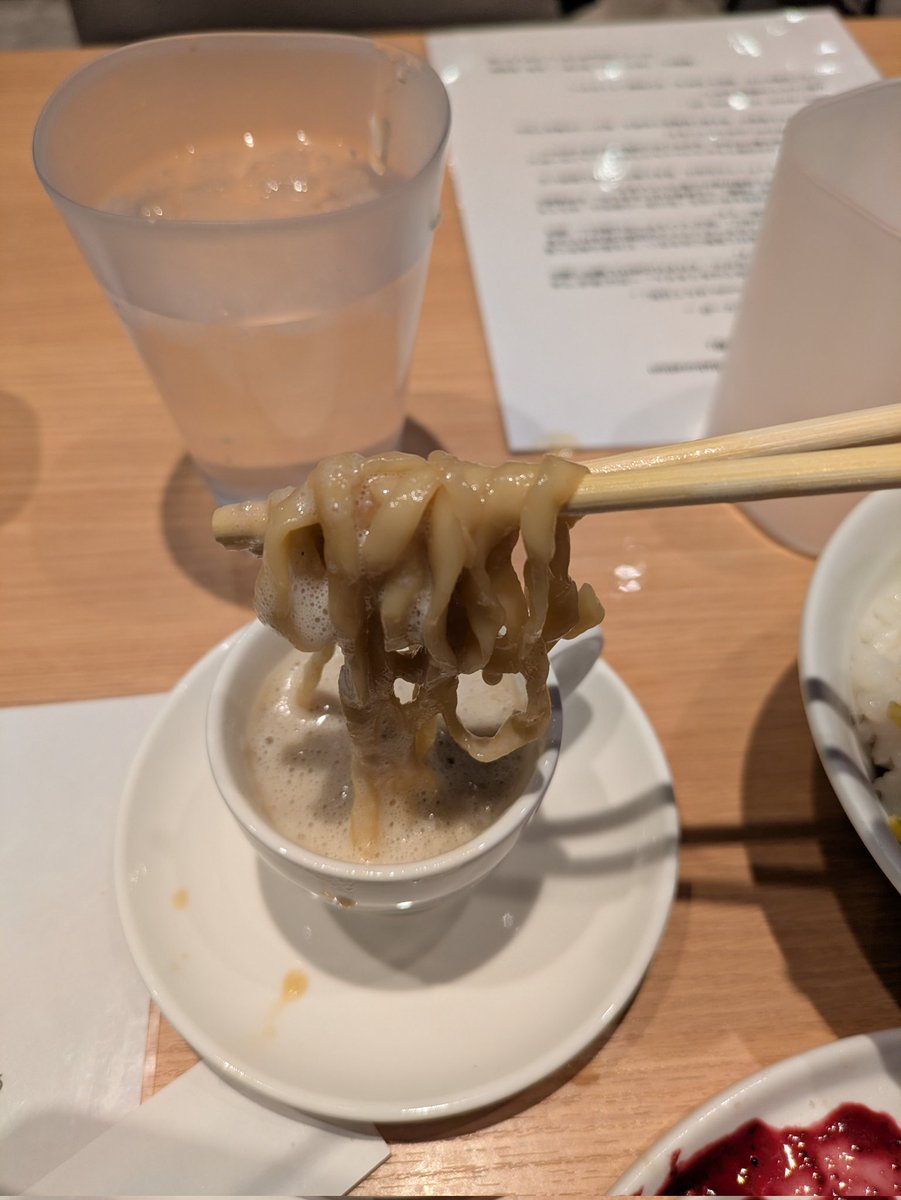 9DXT2iMlZI6i3GC's tweet image. 1月25日ﾗｰﾒﾝWalkerｷｯﾁﾝ
ほたて日和
濃厚鴨だし帆立香る中華そば
鴨と帆立のマリアージュ+桜ご飯ちらし