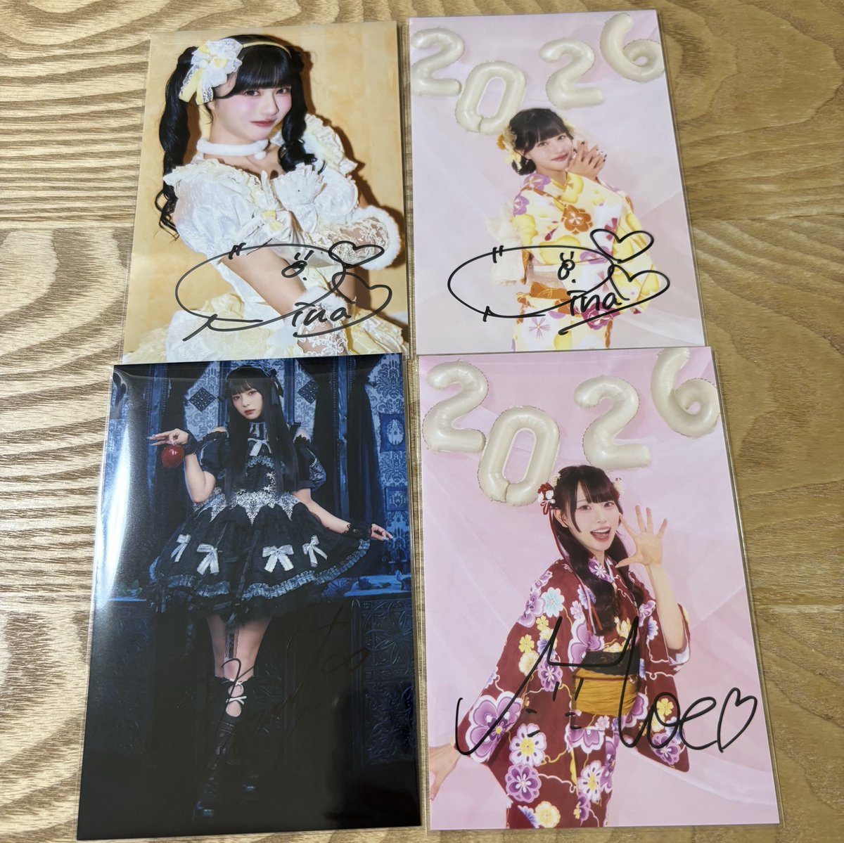 rrk71522's tweet photo. Pixelribbon ブロマイド 交換

(譲)画像参照
(求)💜

2枚目のサイン入りを最優先で探しておりますが、他の💜サイン入りでも検討します。郵送での交換となります。お気軽にお声掛けください。

 #pixelribbon交換  #ぴくりぼ交換  #PixelRibbon_交換 https://t.co/ZDV70Qvnsg