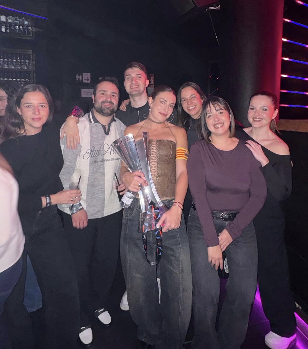 ts5track15's tweet image. captain's armband at the party is crazy 😭