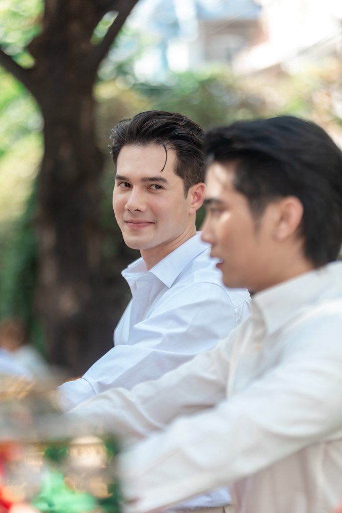 nadoji2001's tweet image. ความรักมันไม่ควรมีสามคน