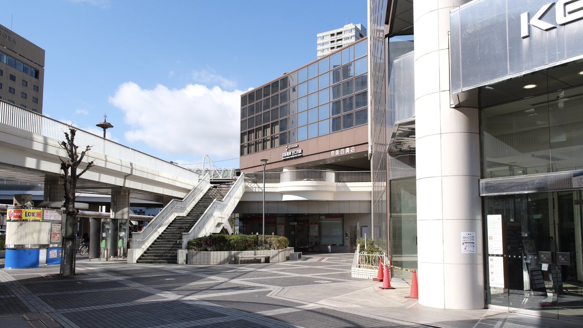 _ldx417's tweet photo. 中学生の頃から京アニ版Kanonが好きで訪れてみたかった大阪の守口市駅へ

予想以上に感動でじんときてしまい、しばらく目に涙を浮かべて追想に耽ってしまいました…

(第20話「別れの夜想曲～nocturn～」より) https://t.co/dt3nQAfCAl