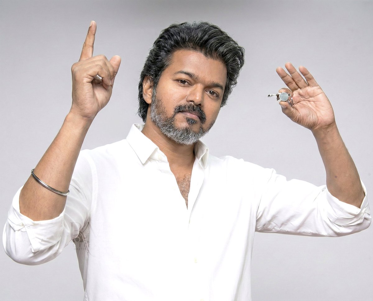 ComrateMR's tweet photo. Whistle La Podu 👆🏻

#TVKVijay #TVKWhistle https://t.co/BXzOEcXqSE
