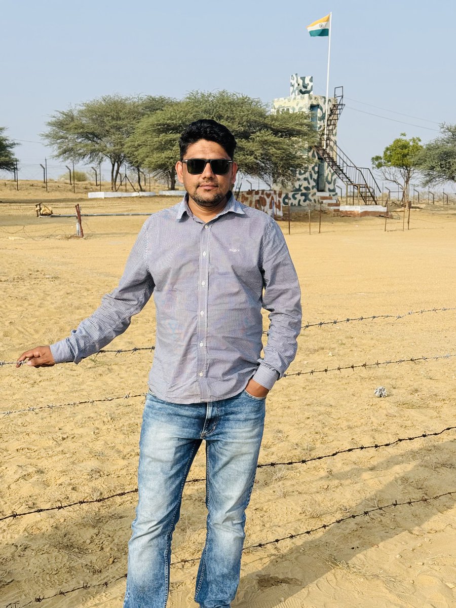 rc070707's tweet photo. भारत-पाक सीमा जैसलमेर में आपका स्वागत है https://t.co/GPv1Y6W2w1