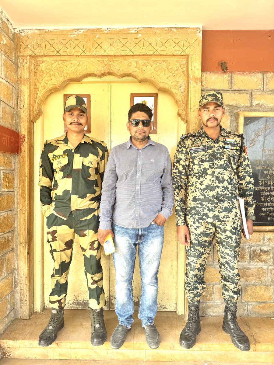 rc070707's tweet photo. भारत-पाक सीमा जैसलमेर में आपका स्वागत है https://t.co/GPv1Y6W2w1