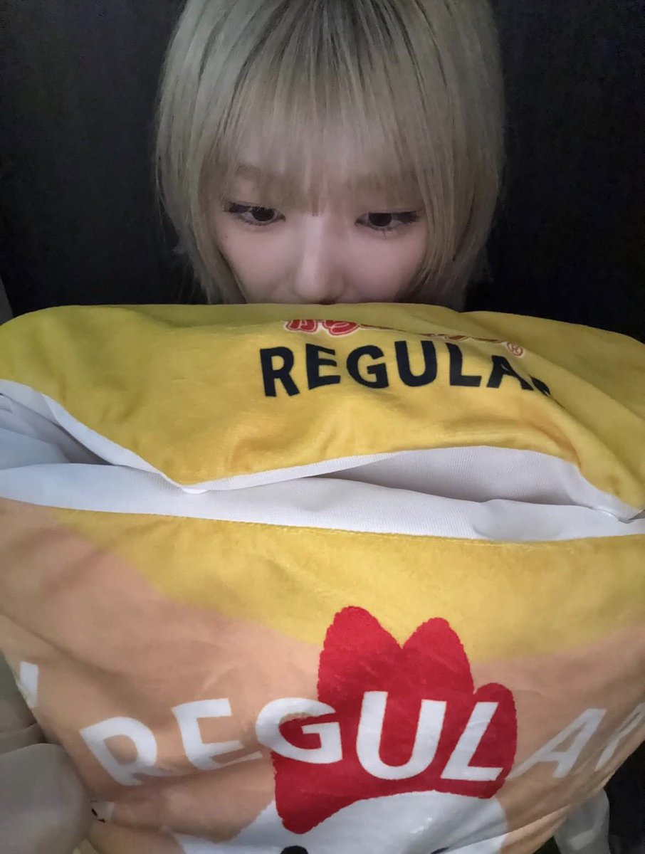 stygian___'s tweet image. relax girl aint nobody takin it from u