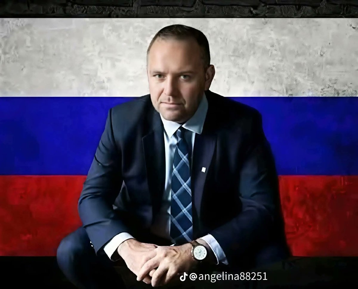 W Davos <a href="/NawrockiKn/">Karol Nawrocki</a> ogłosił,że 65% budżetu NATO finansuje USA‼️Czyżby hołd lenny⁉️ USA wpłacają tyle co Niemcy czyli ok 16%‼️skąd 65%‼️Nawrocki kłania się Trumpowi i pluje na Polskę - 4.8%PKB,gdy USA - 3.4%PKB‼️ Procentowo znacznie mniej.Świadoma, bezczelna manipulacja #Siódemka