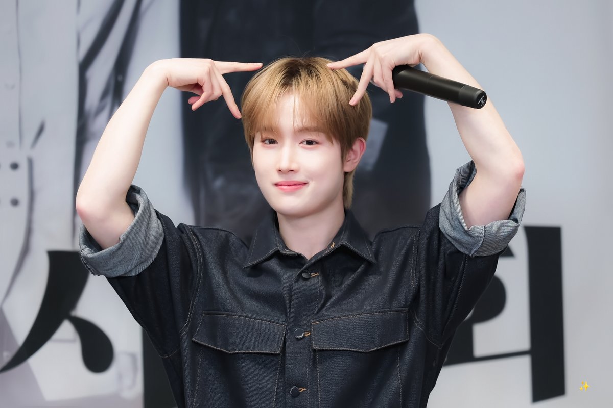 라잇 tweet media