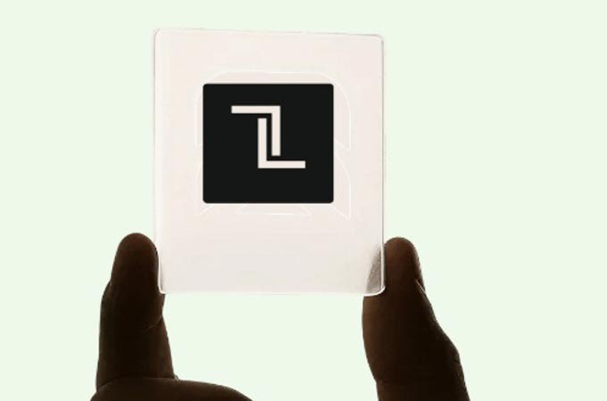 صفقة إماراتية🇦🇪 – ألمانية 🇩🇪
شركة (Titan Lithium Industries) الإماراتية وقّعت اتفاقية متعددة السنوات مع (Mercedes-Benz) لتوريد الليثيوم المستخدم في بطاريات السيارات الكهربائية، بقيمة تتجاوز 300 مليون دولار.
من المتوقع بدء التوريد التجاري في 2028
الاتفاقية تدعم خارطة طريق